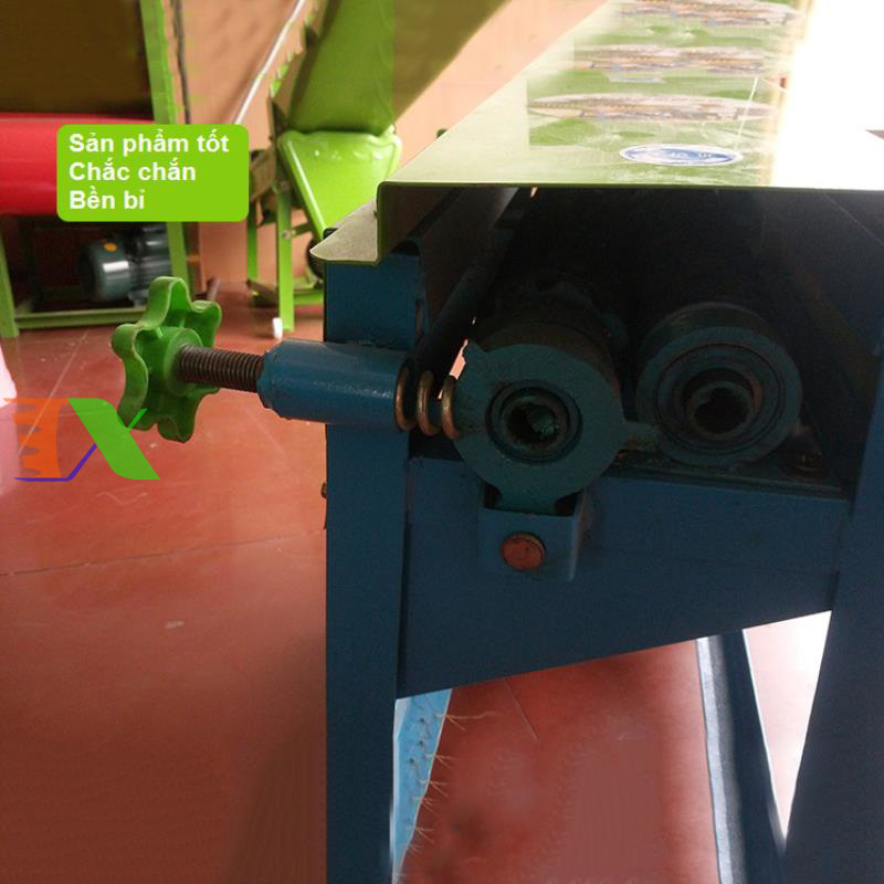 Máy bóc bẹ ngô, lột vỏ ngô, lột vỏ bắp (2 trục)