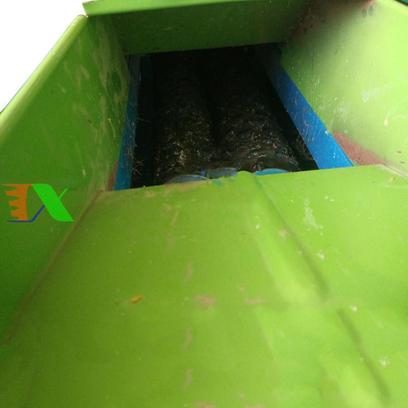 Máy bóc bẹ ngô, lột vỏ ngô, lột vỏ bắp (2 trục)