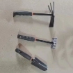 Gambar Cuốc Cào đất làm vườn TXE-12, Dụng cụ làm vườn cán nhựa, Nông cụ 2 trong 1