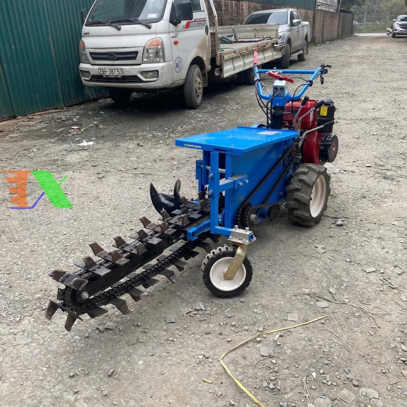 máy đào rãnh thoát nước Tháp Xanh 
