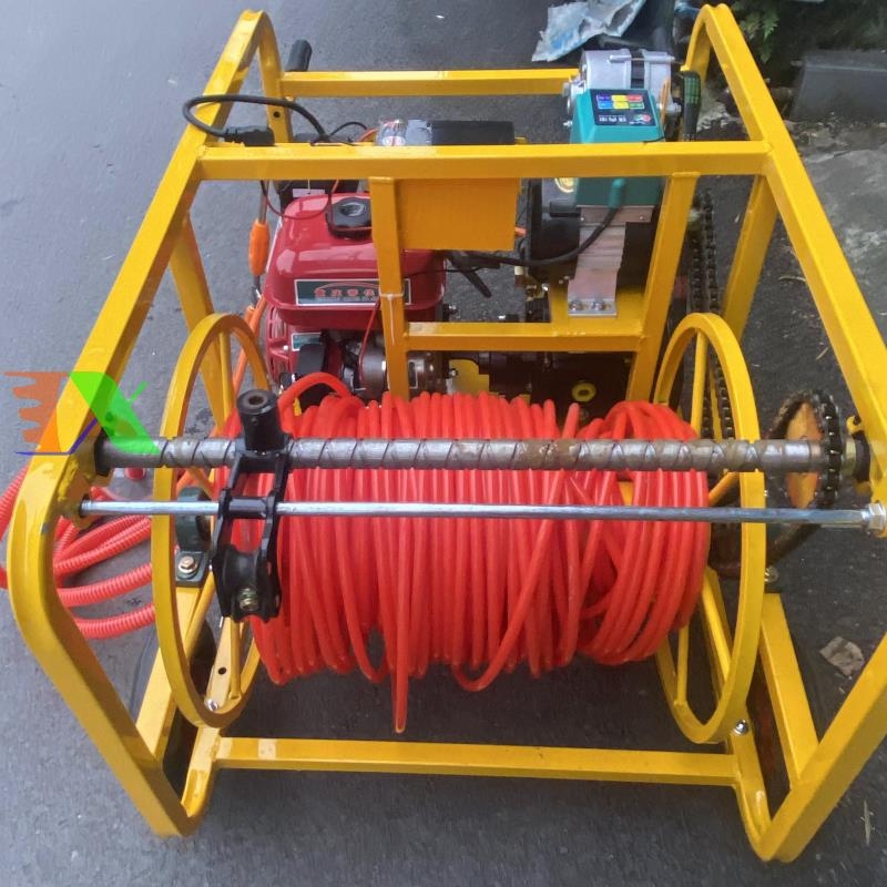 máy phun thuốc chạy xăng Tháp Xanh