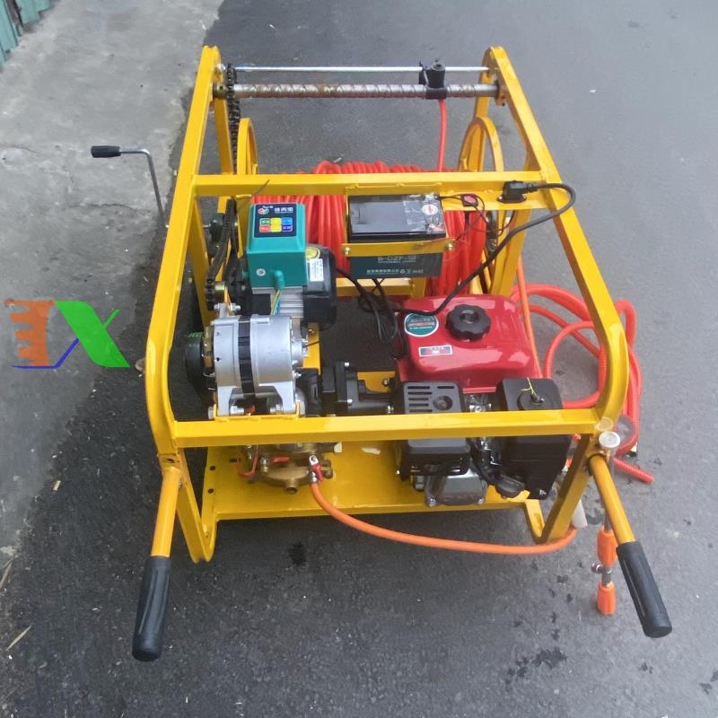 máy phun thuốc động cơ xăng